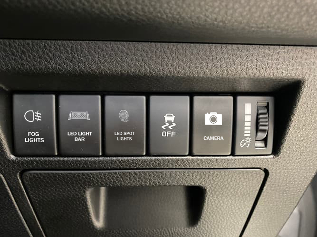 Dash Panel from Mazda BT-50 2021 Auto 4x4 Dual Cab with AOBSWI400 series Push Button Switches 